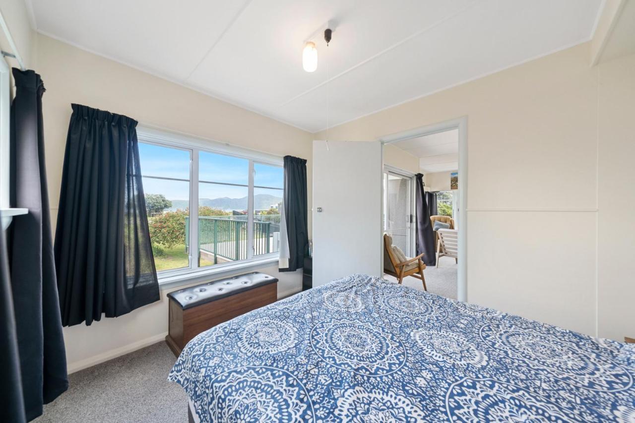The Green Trout - Paraparaumu Beach Holiday Home Kültér fotó