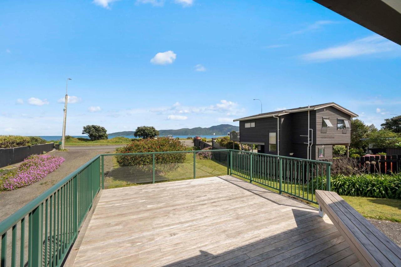 The Green Trout - Paraparaumu Beach Holiday Home Kültér fotó